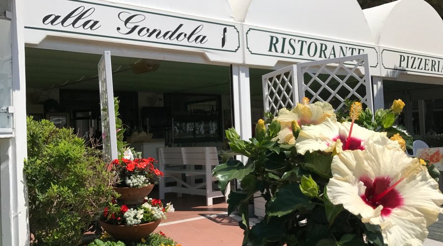 ingresso del ristorante