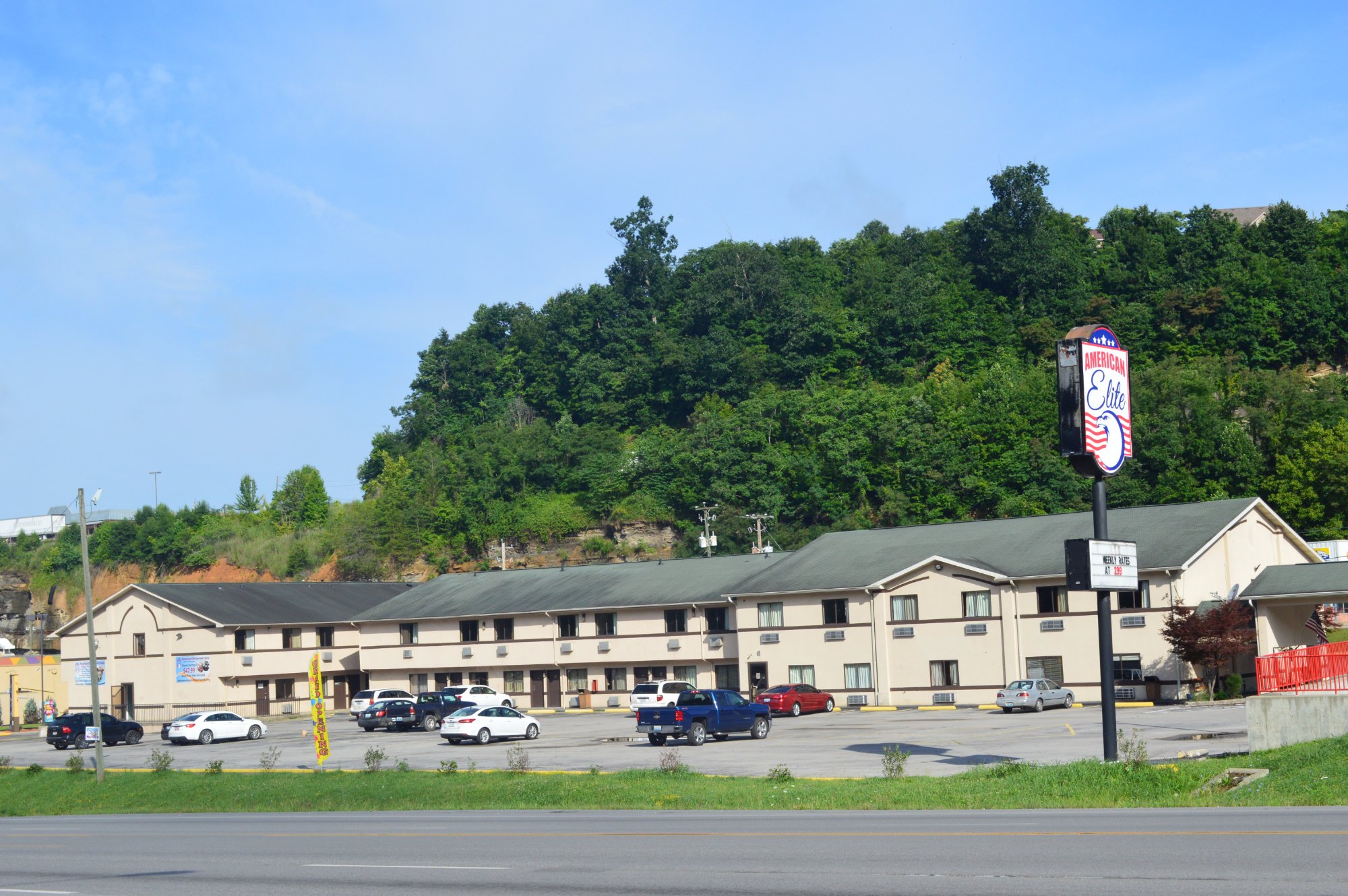 Hotel photo 42 of American Elite Inn Hazard.