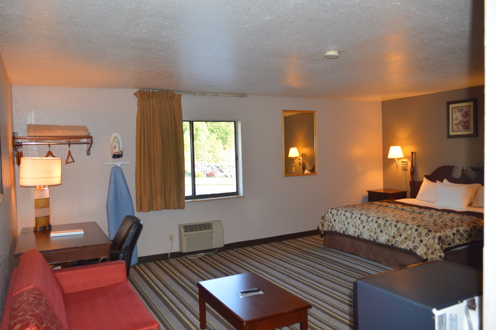 Hotel photo 53 of American Elite Inn Hazard.