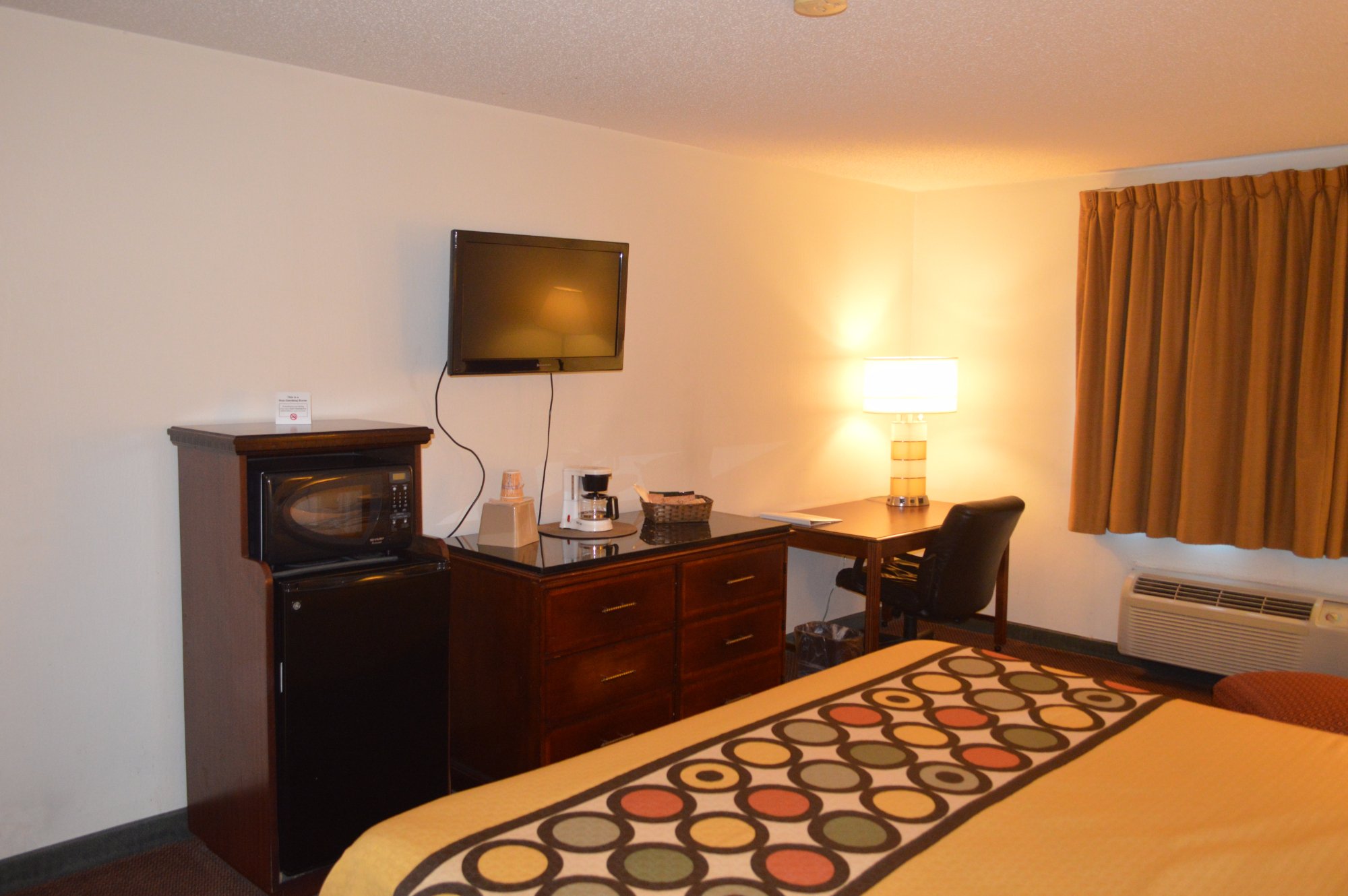Hotel photo 71 of American Elite Inn Hazard.