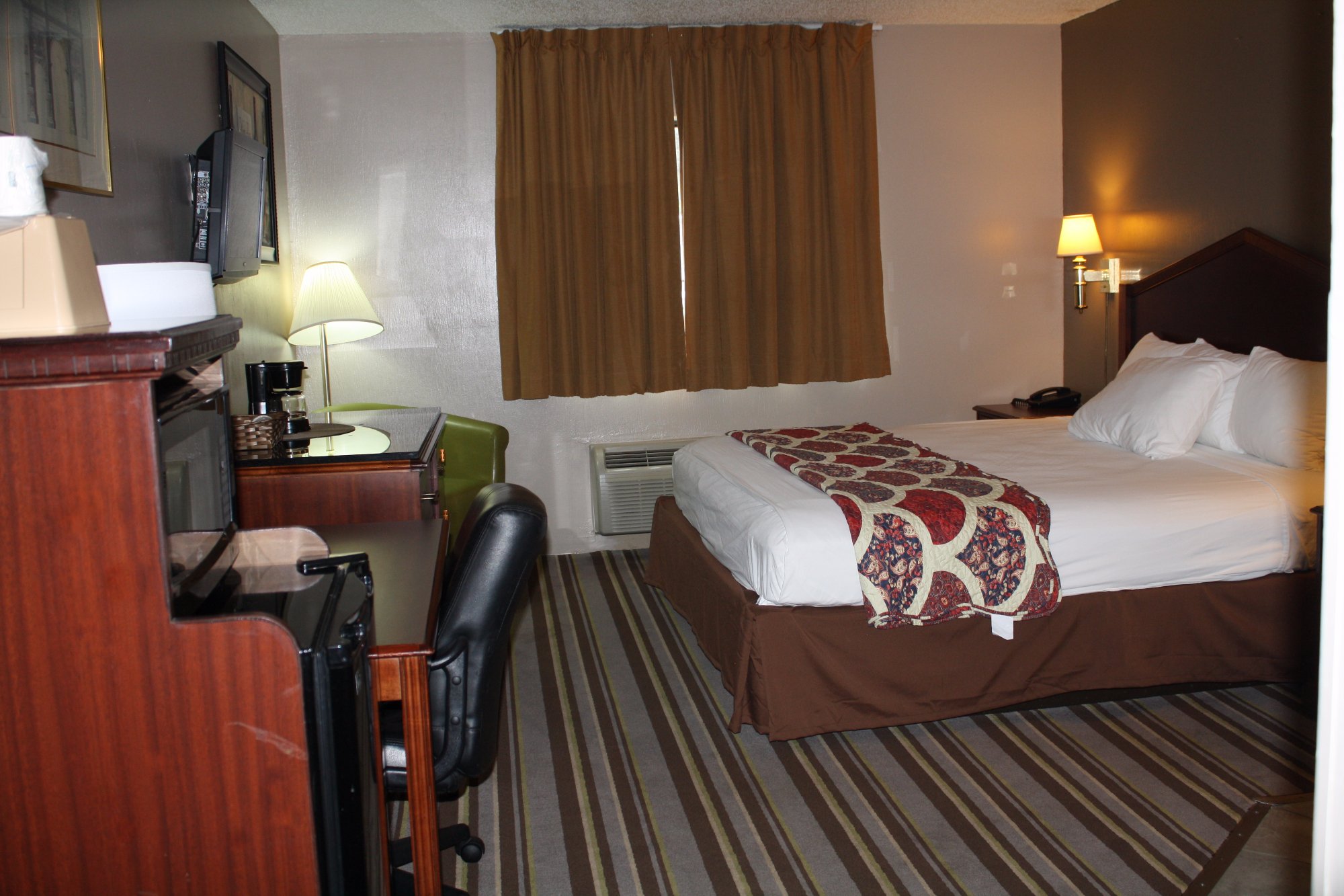 Hotel photo 90 of American Elite Inn Hazard.