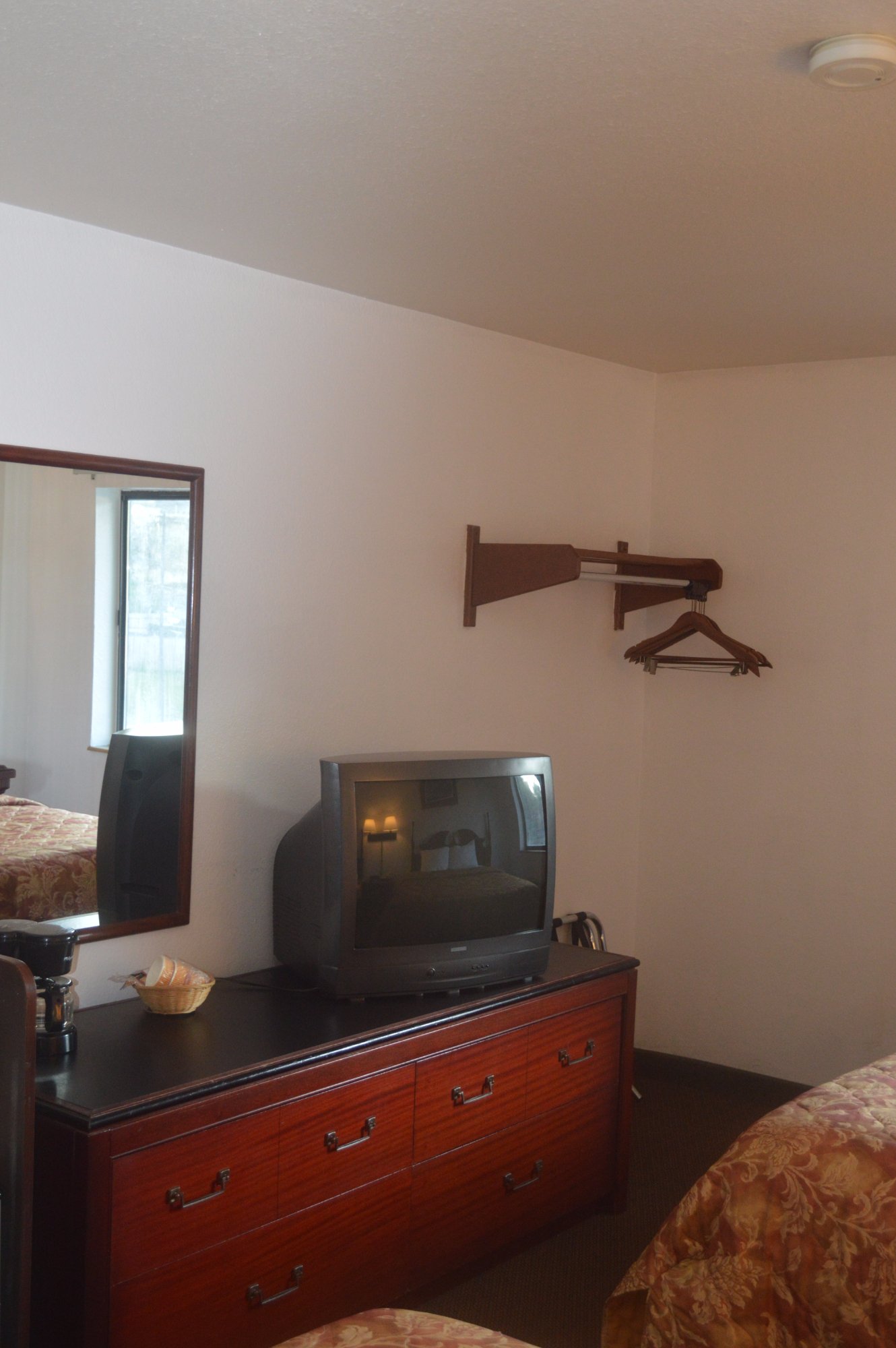 Hotel photo 28 of American Elite Inn Hazard.