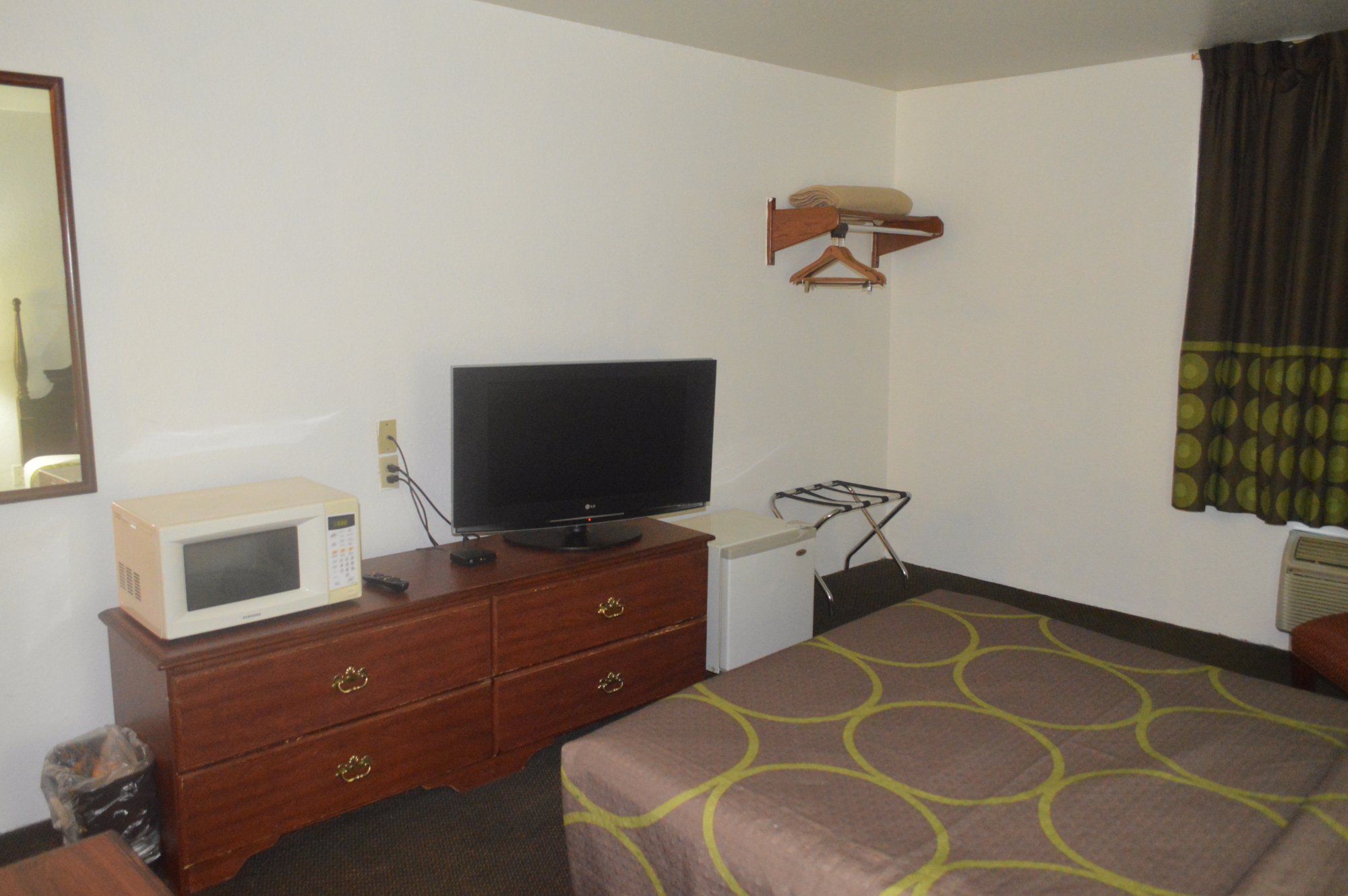 Hotel photo 72 of American Elite Inn Hazard.