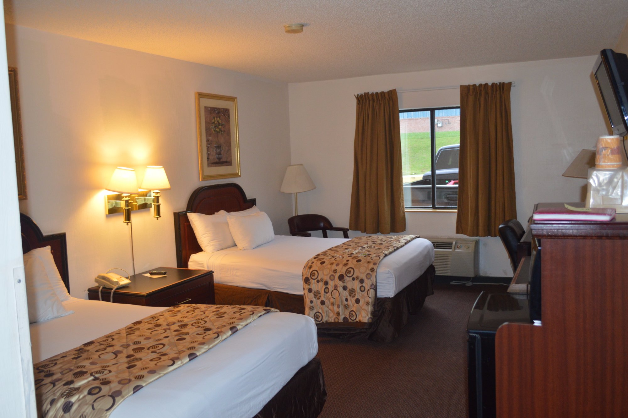 Hotel photo 43 of American Elite Inn Hazard.