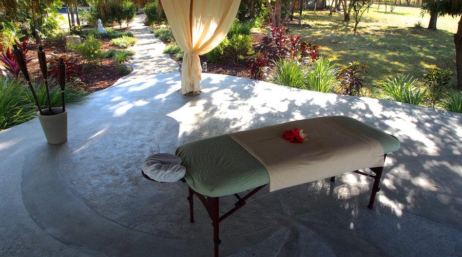 Massage & Yoga Platform