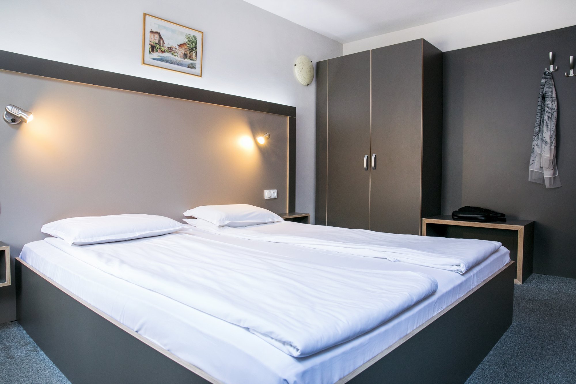 Hotel "Niky" by null