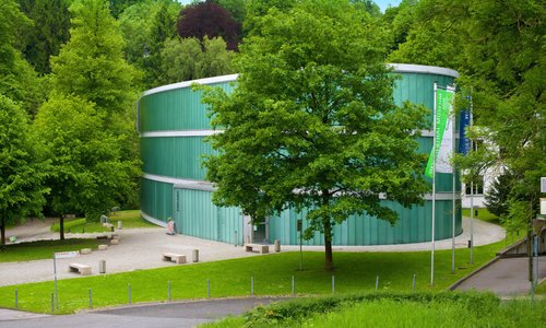 Außenansicht des Museums zur Menschheitsgeschichte.