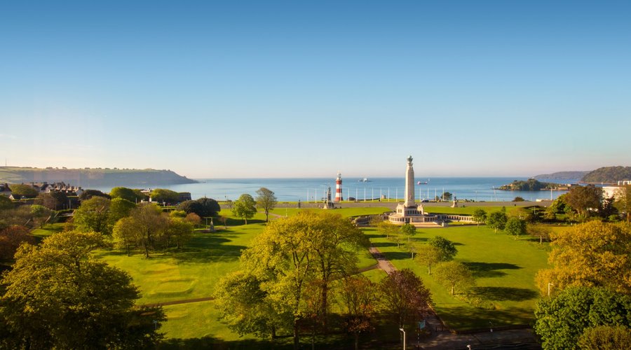 Fabulous sea-facing views from our penthouse restaurant and 30 sea-facing executive rooms.