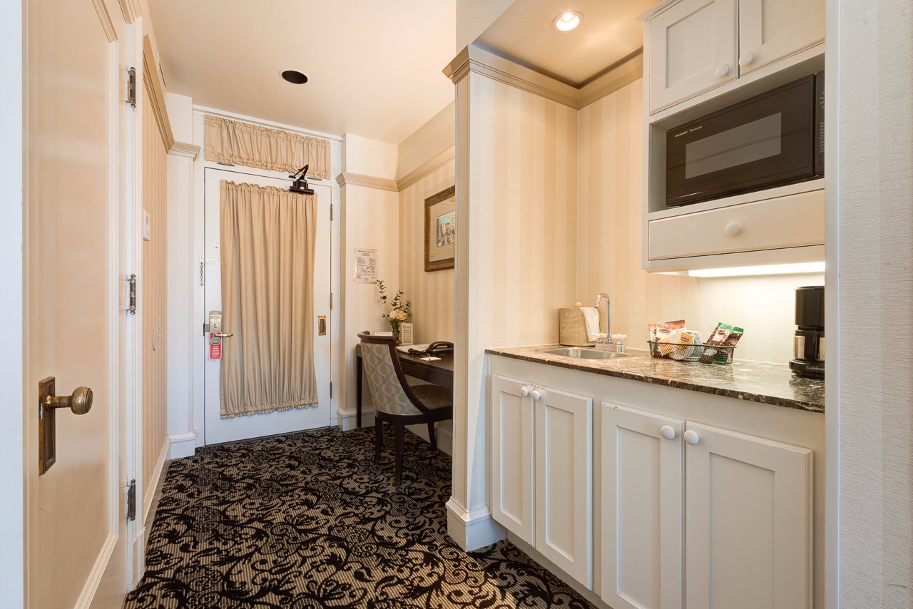 Gaslamp plaza online suites