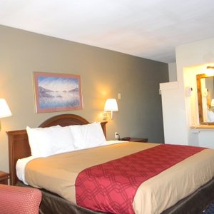 Room with Queen size bed
