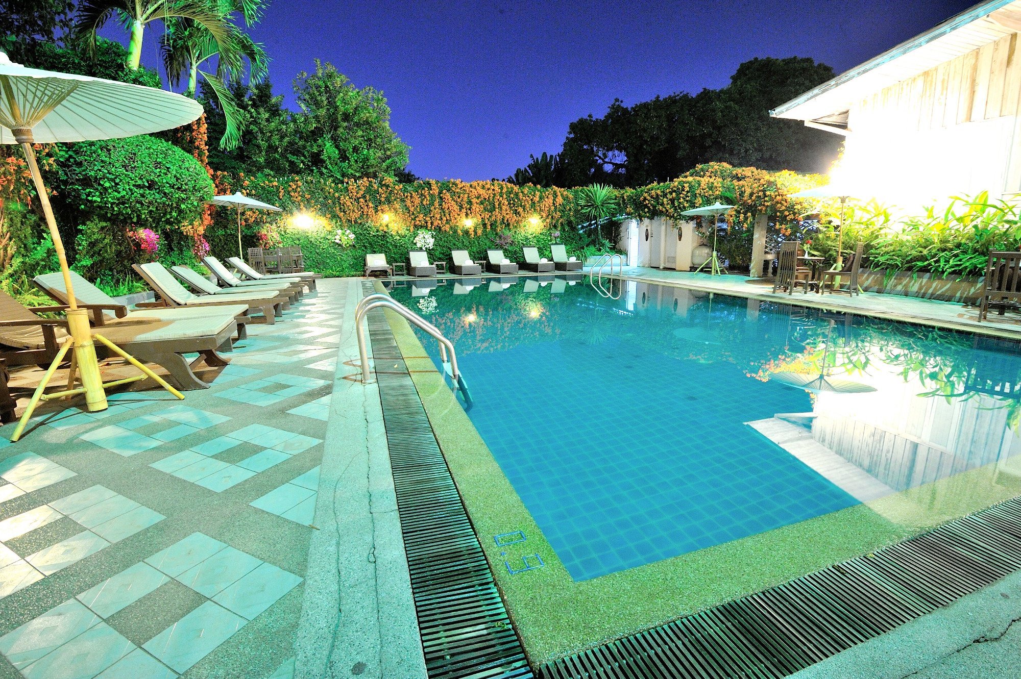 Chiang Mai Gate Hotel (Wua Lai Walking Street) by null