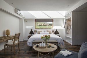 Room & Suite