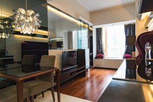 Room & Suite