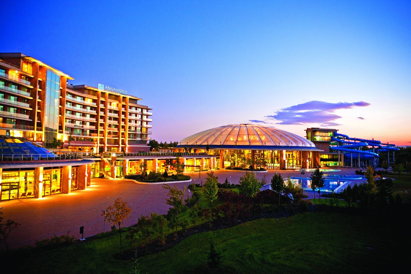 AQUAWORLD RESORT BUDAPEST Updated 2024 Prices & Spa Reviews (Hungary)