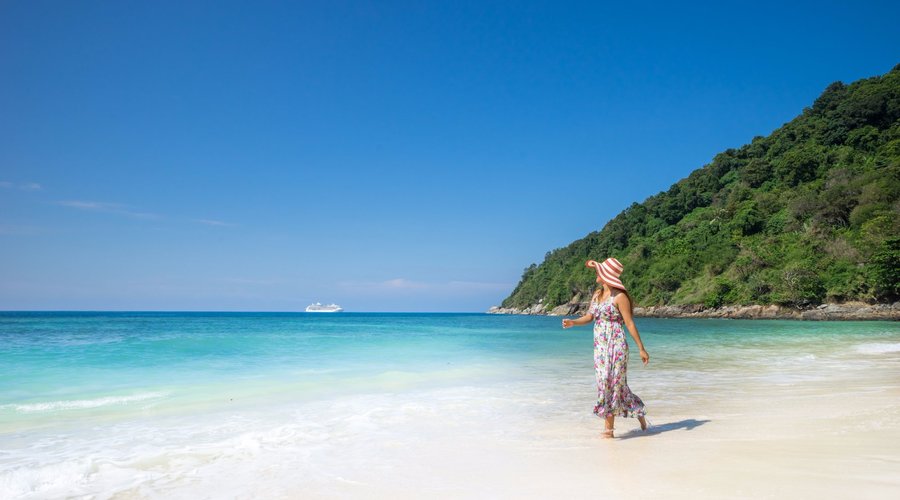 Tri-Trang Beach
