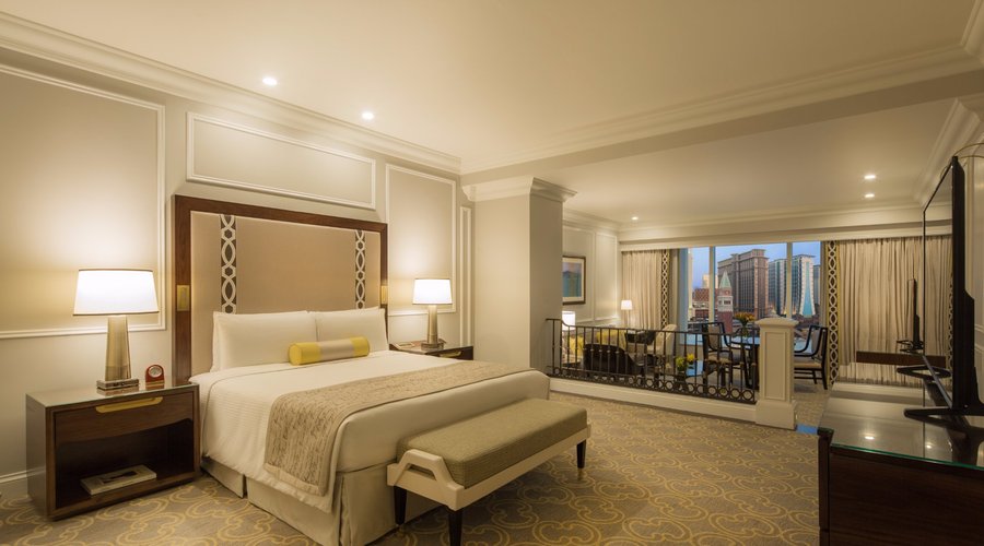 Royale Deluxe Suite