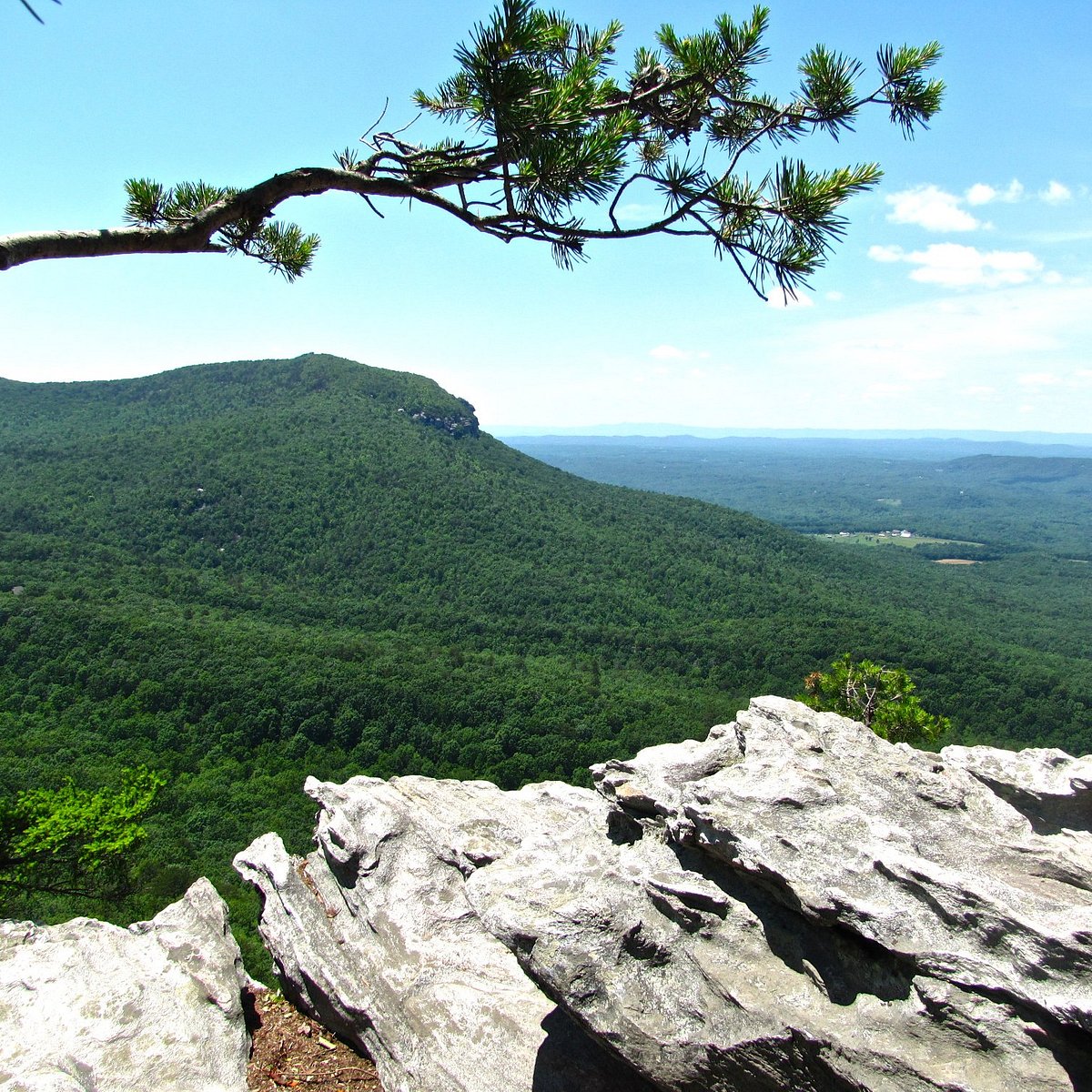 Collection 97+ Images hanging rock state park photos Updated