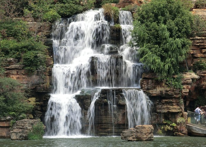 Kunming Waterfall Park