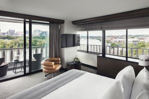 Room & Suite