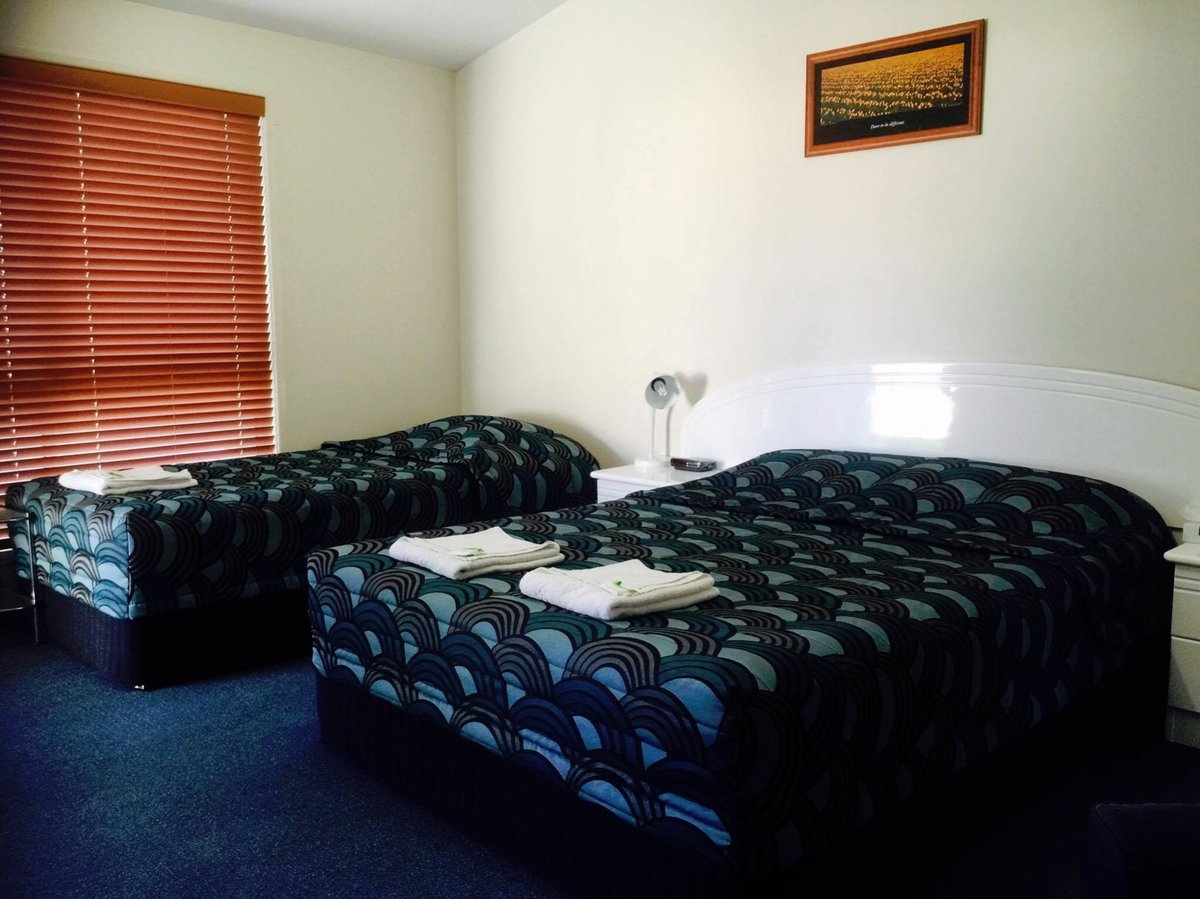 Springsure Overlander Motel Rooms: Pictures & Reviews - Tripadvisor