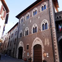 casa delle bifore