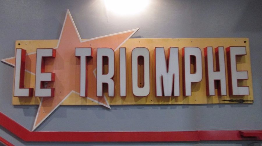 Le triomphe (salle d'accueil)