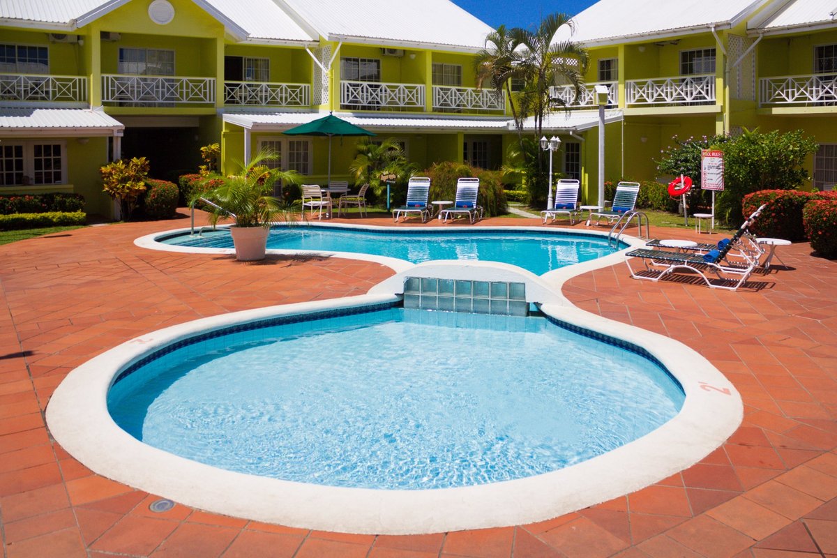 Bay Gardens Hotel Pool: Pictures & Reviews - Tripadvisor