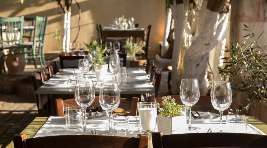 Afternoon in Lemonokipos Garden.
Make your reservation: 
☎️ +30 28310 57087 or 📩 reservations@lemonokipos.com