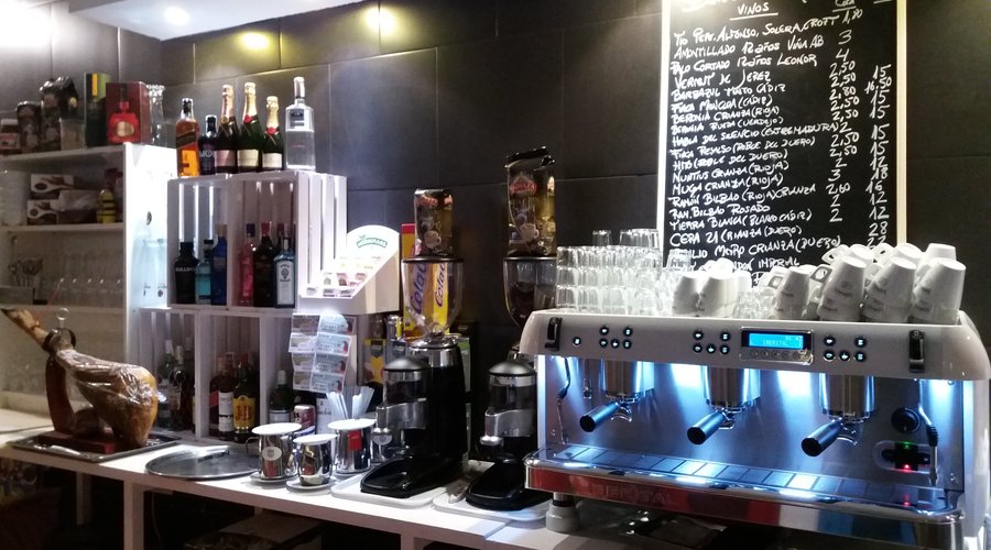 Daniel De María Café y Aperitivos