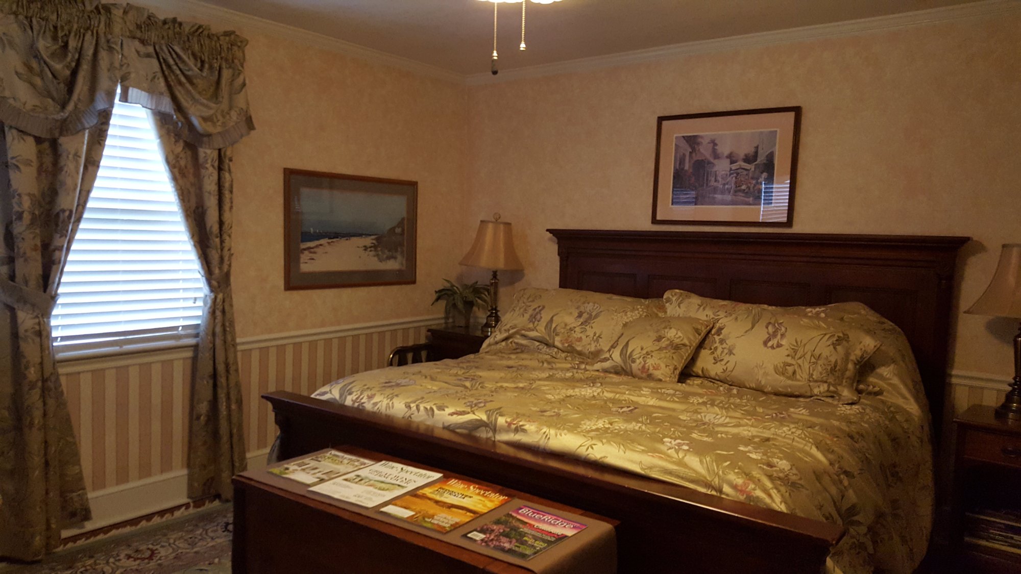 A Bed And Breakfast At Llewellyn Lodge Rooms: Pictures & Reviews ...