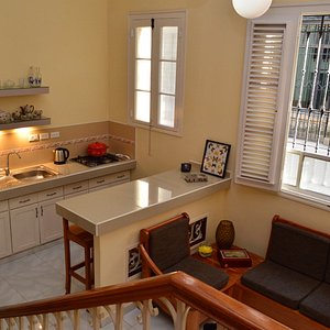 The  duplex apartment is located in the heart of Old Havana.Near by is found the Cero Km of Cuba