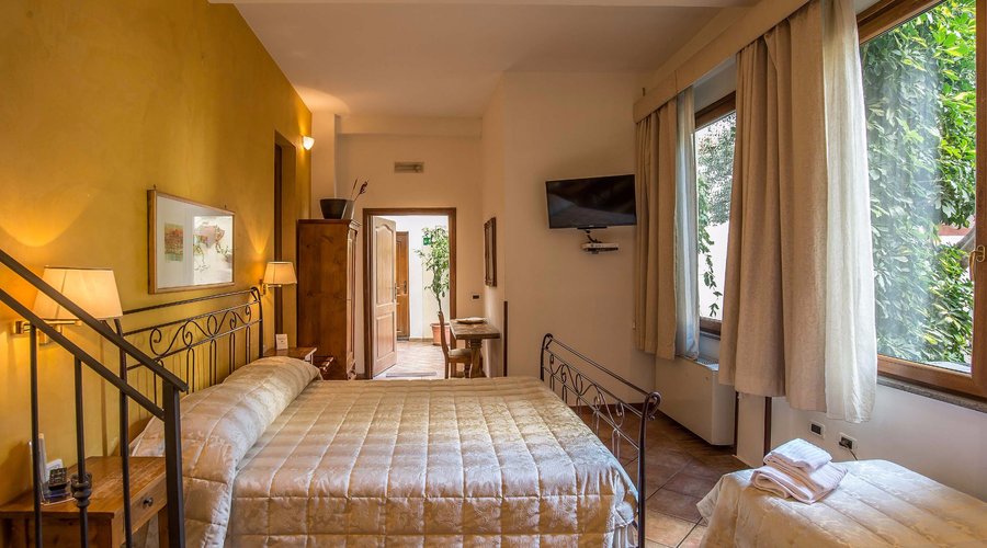Suite with Garden View