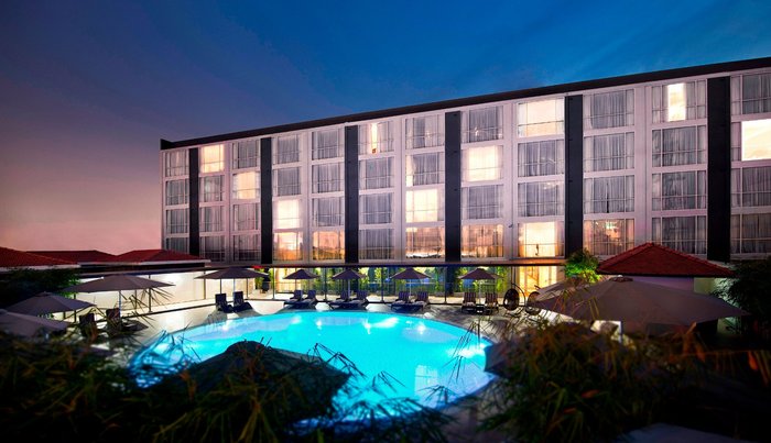 Eastin Grand Hotel Saigon Pool: Pictures & Reviews - Tripadvisor