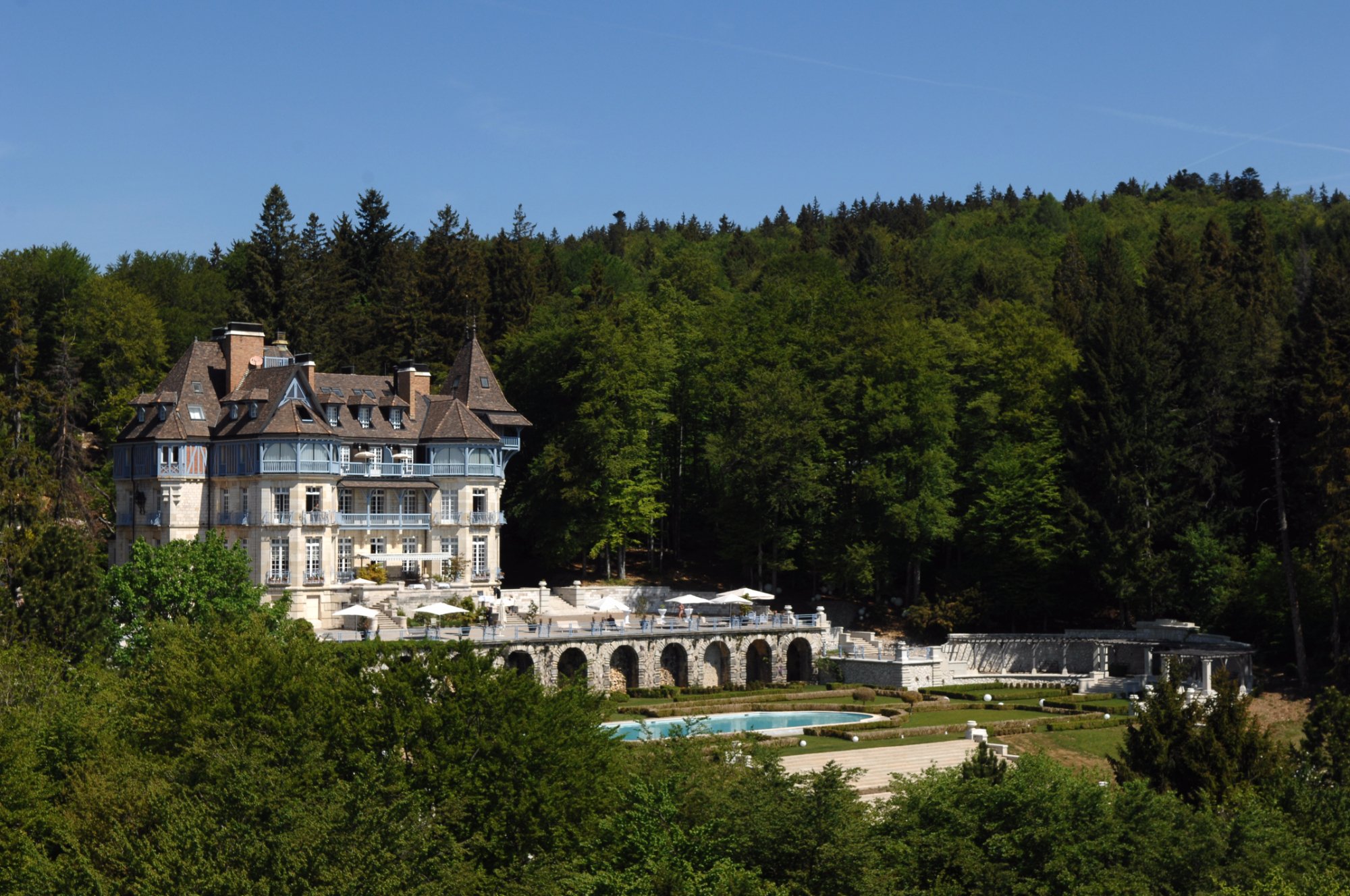 DOMAINE DES AVENIERES - UPDATED 2023 Hotel Reviews & Price Comparison ...