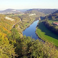 Vue sur la vallée du Doubs depuis le Saut de Gamache