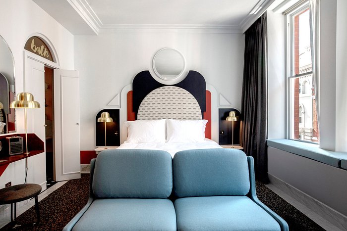 Henrietta Hotel, Greater London : hotel during the day - Dayuse.com