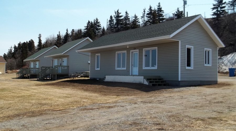 chalets situés à L'Anse Blanche face à la mer