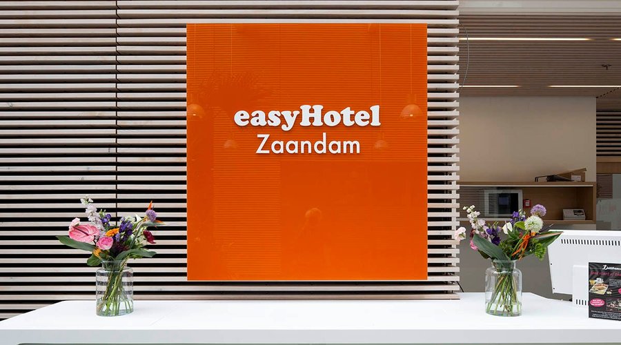 Reception easyHotel Amsterdam Zaandam