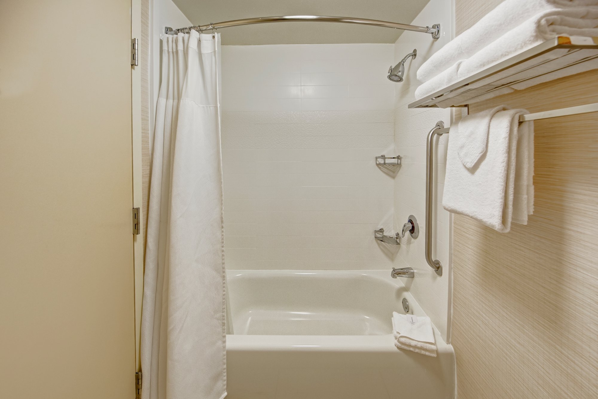 Hotel photo 32 of Fairfield Inn & Suites by Marriott Orlando Near Universal Orlando Resort.