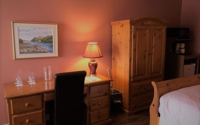 Room 1 - Single Queen Bed