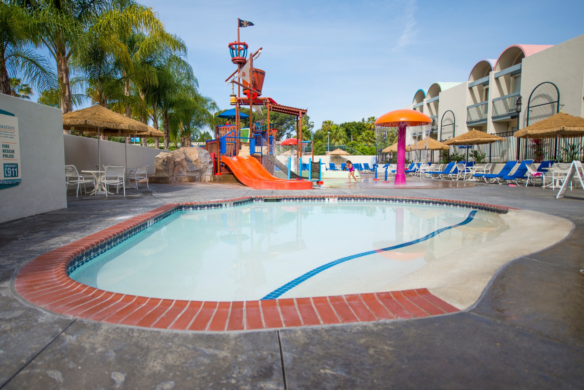 Hotel photo 13 of Howard Johnson by Wyndham Anaheim Hotel and Water Playground.