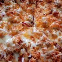 Cheeseburger gluten free pizza
