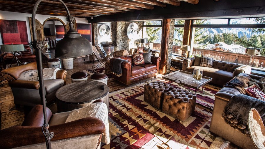Bar / Lounge Area