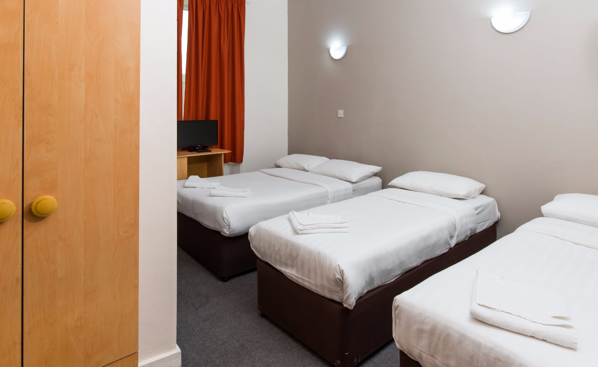 AQUARIUS HOTEL - Updated 2024 Reviews (London, England)