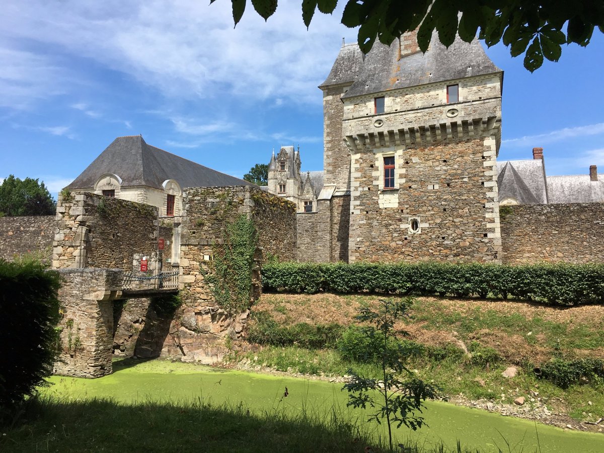 CASTILLO DE GOULAINE NANTES FRANCIA