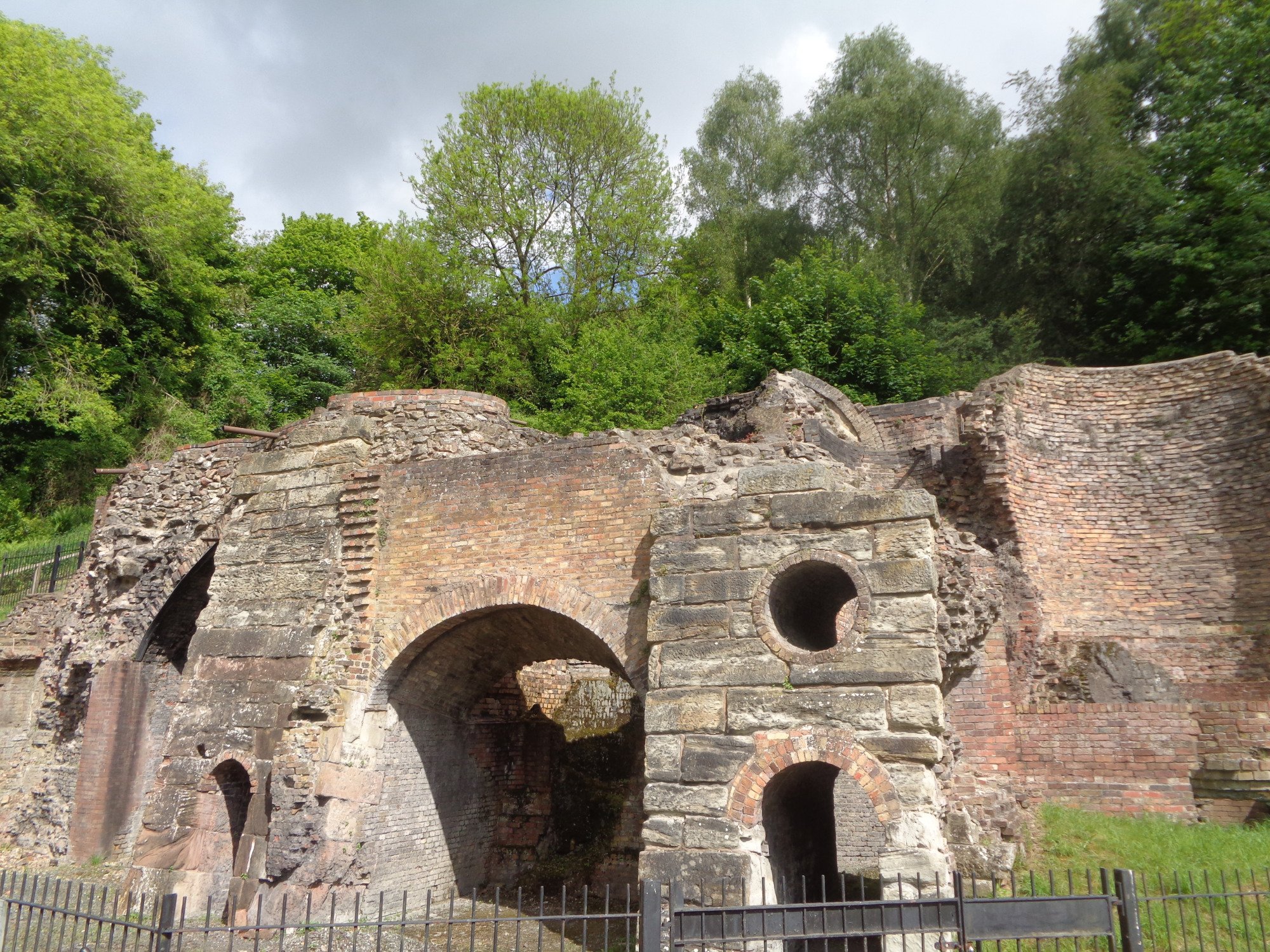 THE IRON BRIDGE AND TOLLHOUSE (Ironbridge) - All You Need To Know ...