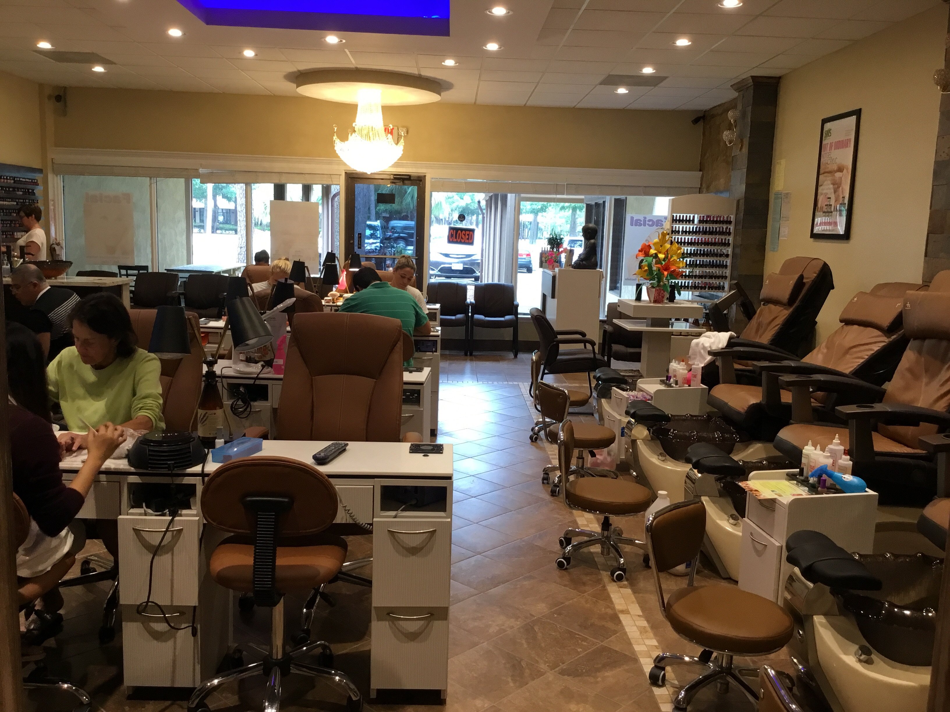 The 10 Best Nail Salons in South Carolina!