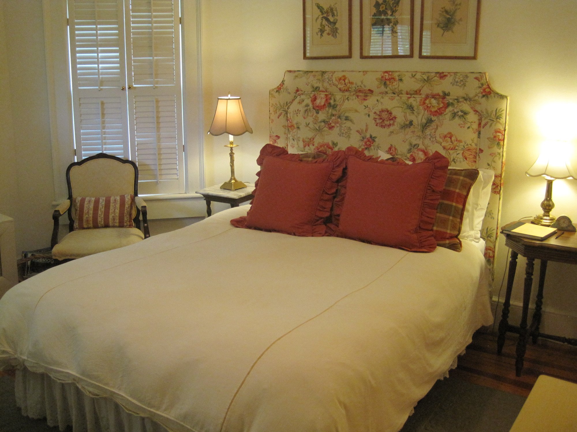 THE YELLOW HOUSE ON PLOTT CREEK ROAD - Updated 2024 Prices & B&B ...