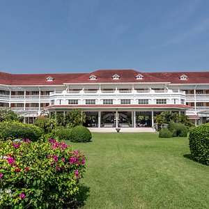 Centara Grand Beach Resort &amp; Villas Hua Hin, hotel in Hua Hin