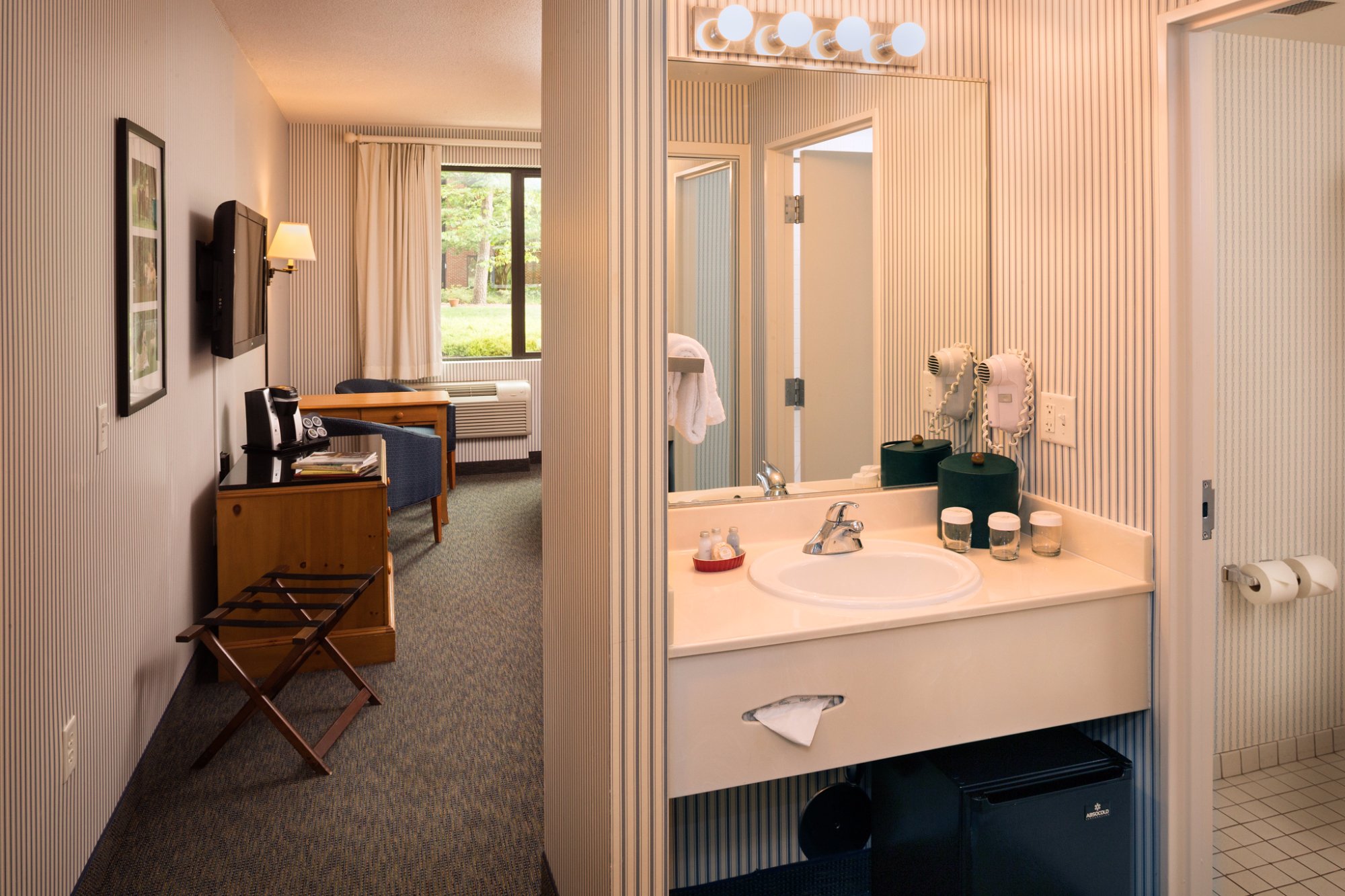 Hotel photo 7 of Woodlands Hotel & Suites - Colonial Williamsburg.